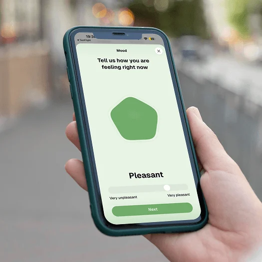 Select current mood screen showing mood tracking